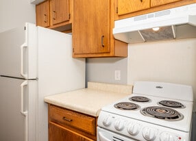 Parkwood Glen in Wisconsin Dells, WI - Building Photo