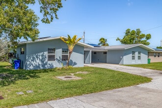 NAS Key West Homes in Key West, FL - Foto de edificio - Building Photo