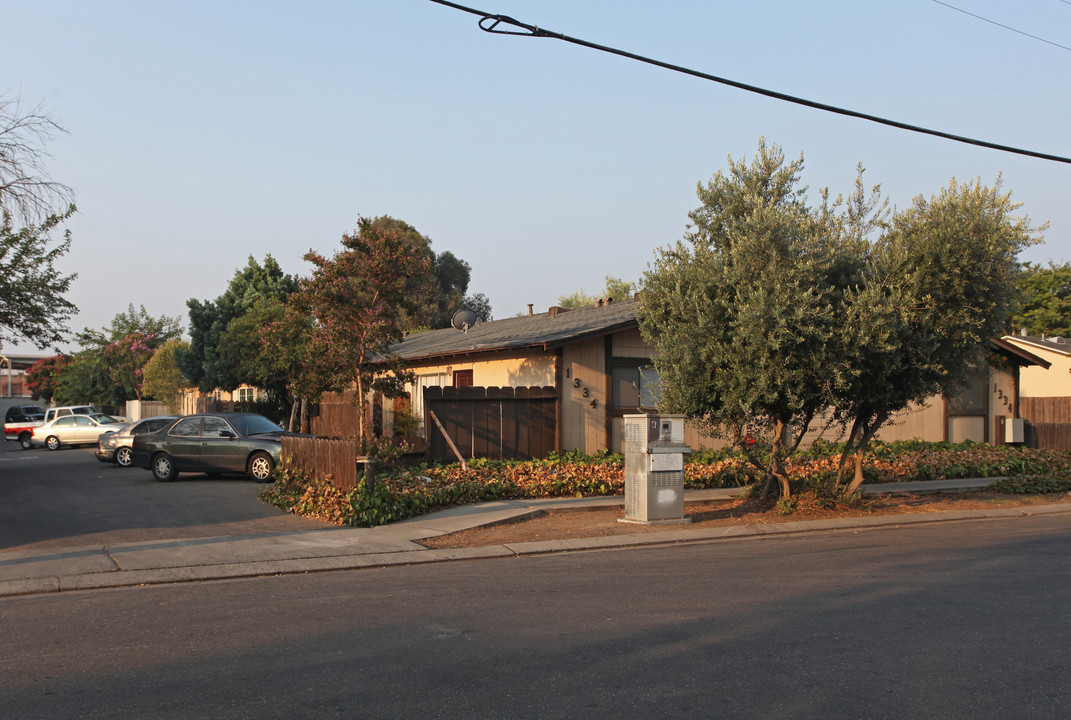 1334 Leonard Ave in Modesto, CA - Building Photo