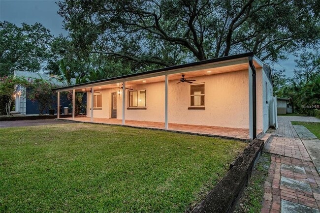 property at 1717 W Eldred Dr
