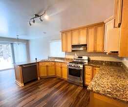 925 Hartford Dr in Gurnee, IL - Building Photo - Building Photo