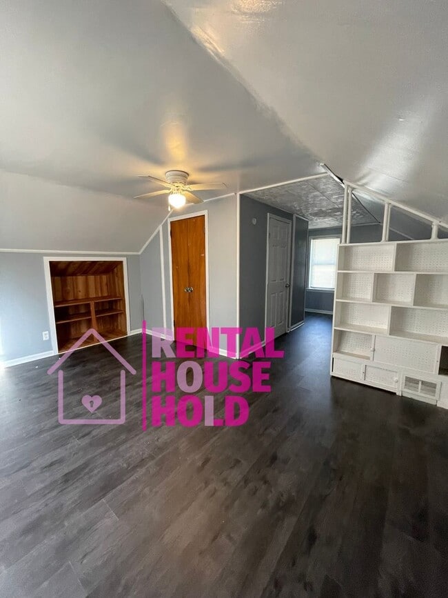 property at 7651 Lamphere