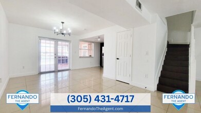 5320 W 26th Ave in Hialeah, FL - Building Photo - Building Photo