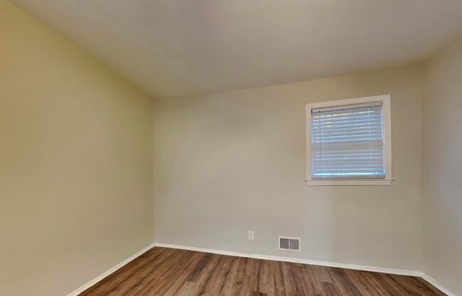 property at 2012 Flintwood Dr