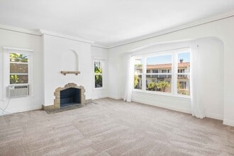 645 S Detroit St in Los Angeles, CA - Building Photo - Building Photo