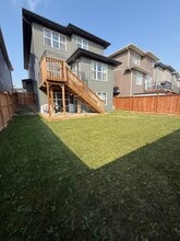 83 Evansglen Cir NW in Calgary, AB - Building Photo - Building Photo