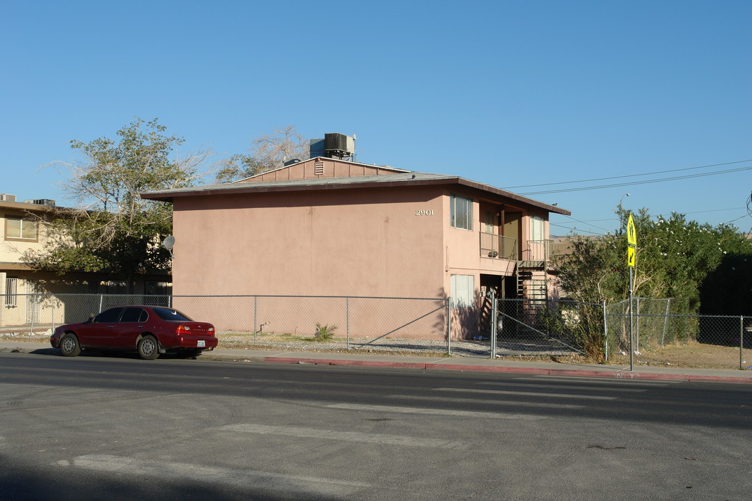 Robins Nest Apartments (por) in Las Vegas, NV - Building Photo