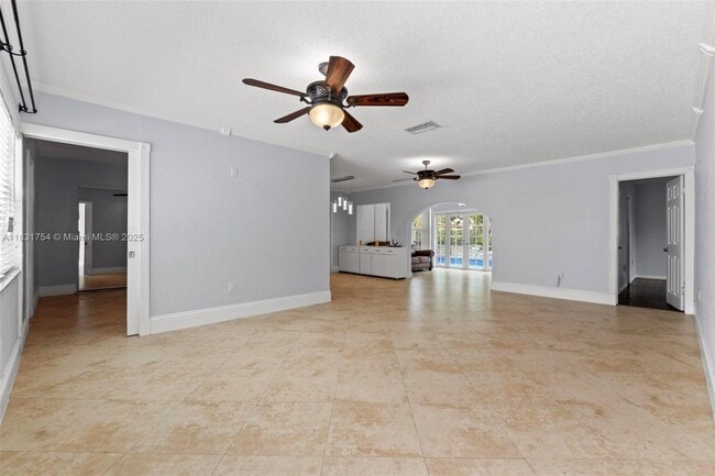 7521 Johnson St in Hollywood, FL - Foto de edificio - Building Photo