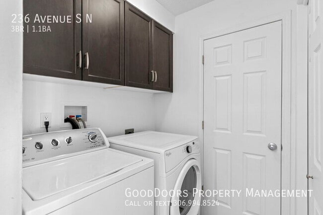 236 Avenue S North in Saskatoon, SK - Building Photo - Building Photo