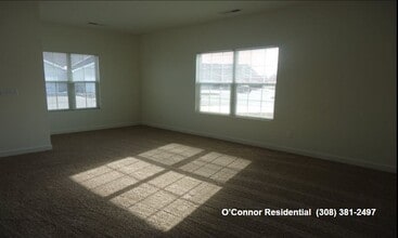 2627 Brennen Ln in Grand Island, NE - Building Photo - Building Photo