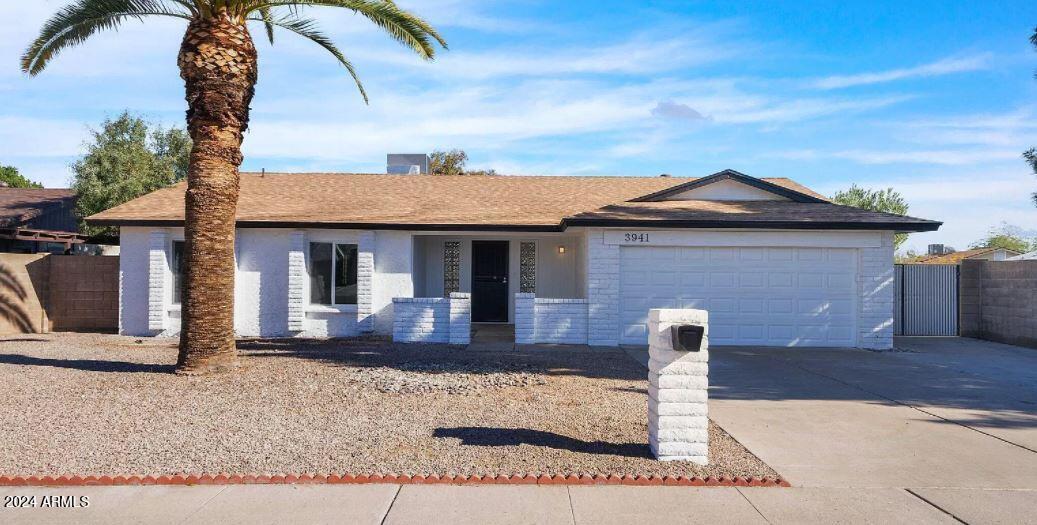 3941 S Roberts Rd in Tempe, AZ - Building Photo