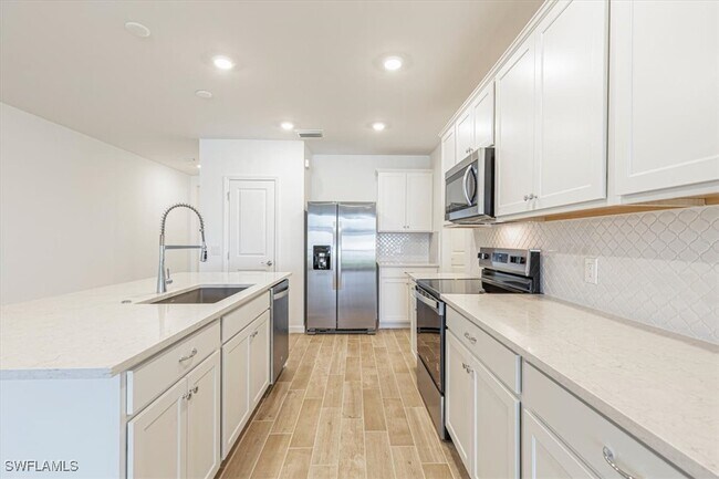 property at 27842 Solis Grande Dr