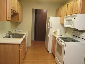 14115 Pennock Ave, Unit 306 in Apple Valley, MN - Foto de edificio - Building Photo