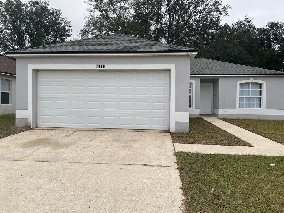 7419 Overland Park Blvd in Jacksonville, FL - Building Photo