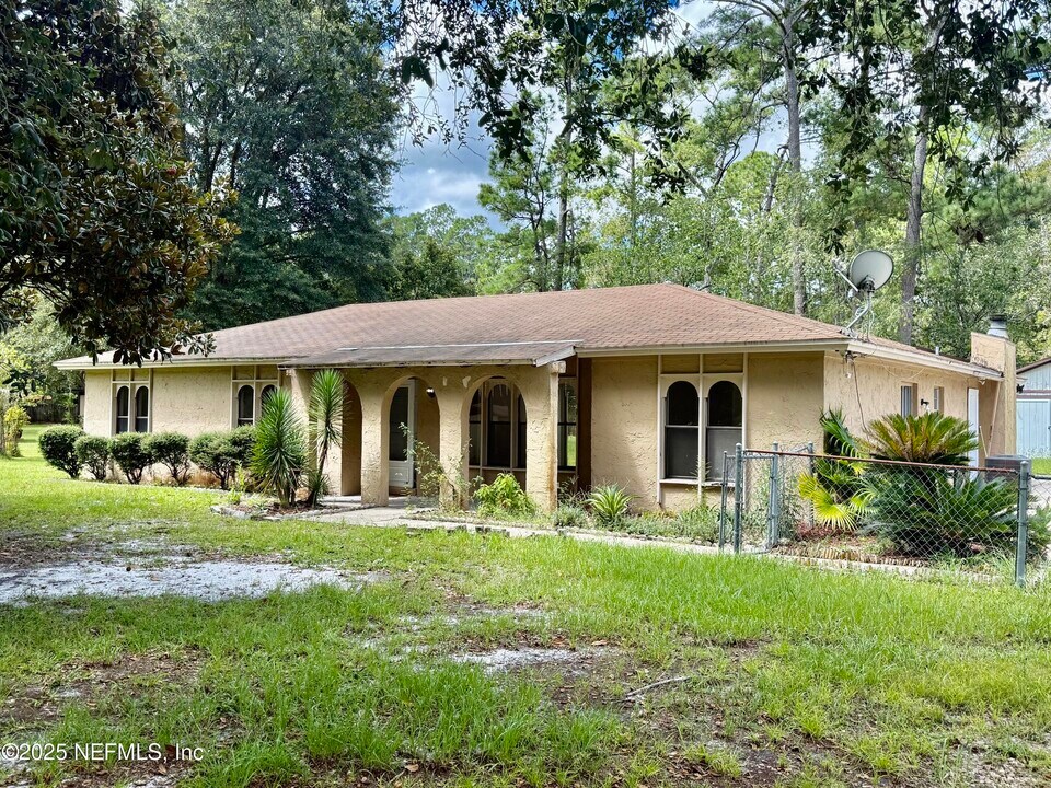 1220 Foxmeadow Trail in Middleburg, FL - Building Photo