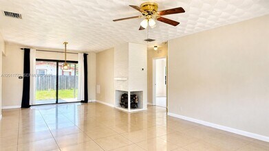 6701 Pershing St in Hollywood, FL - Building Photo - Building Photo