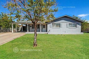 461 N Kirchoff in Mesa, AZ - Building Photo