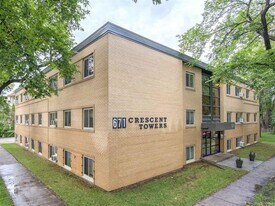 Crescent Towers in Winnipeg, MB - Building Photo