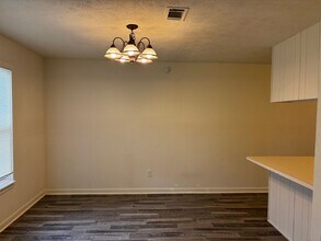 740 Vicki Dr in Huntsville, TX - Building Photo - Building Photo