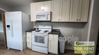 2 Pineview Dr in Liberty, SC - Building Photo - Building Photo