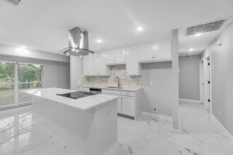 313 Clearwood Dr in Fort Worth, TX - Building Photo - Building Photo