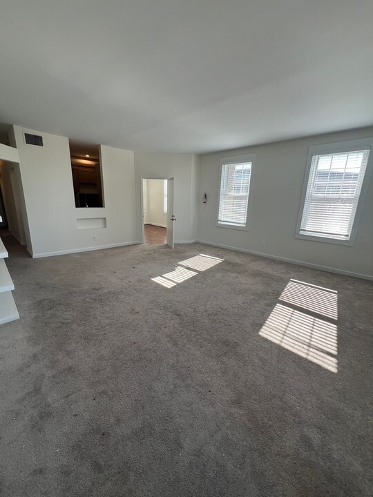 1737 Columbia Rd NW in Washington, DC - Building Photo