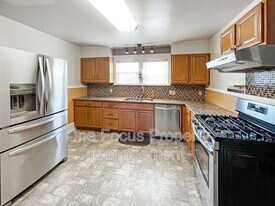 716 7th Ave in Williamsport, PA - Building Photo