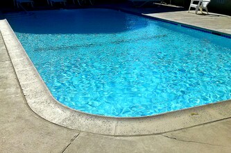 6431 Benning St, Unit 6432-6 in Orangevale, CA - Foto de edificio - Building Photo