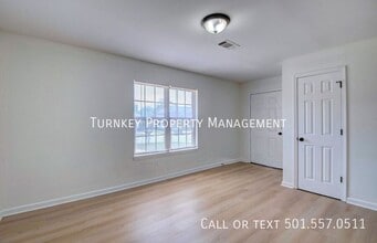 5300 Southboro Ct in Little Rock, AR - Building Photo - Building Photo