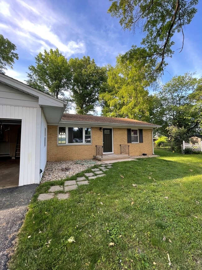 property at 9 Guilford Dr