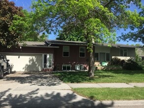 304 S 13th Ave in Bozeman, MT - Building Photo - Building Photo