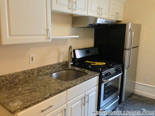 712 Shawmut Ave in Boston, MA - Building Photo - Building Photo