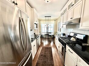 500 Deal Lake Dr in Asbury Park, NJ - Building Photo - Building Photo