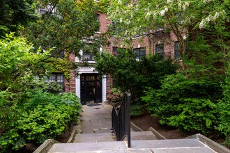 50 Follen St, Unit 408 in Cambridge, MA - Building Photo - Building Photo