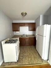 2740 Atlantic Ave, Unit 4 in Cincinnati, OH - Foto de edificio - Building Photo