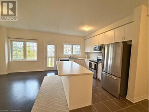 4085 Fracchioni Dr in Beamsville, ON - Building Photo - Building Photo