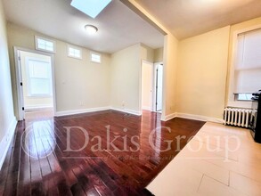 45-07 Ditmars Blvd in Queens, NY - Building Photo - Building Photo