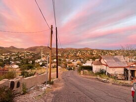 453 W Hackney Hill Rd, Unit Main house in Globe, AZ - Building Photo