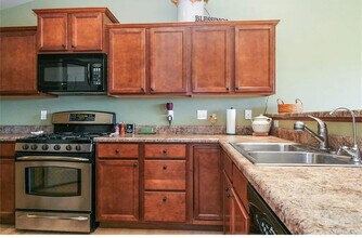 487 Battle Creek Dr in Marion, IA - Building Photo - Building Photo