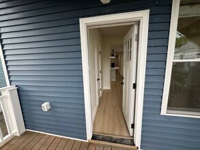 47 Brackett St, Unit 1 in Boston, MA - Building Photo - Building Photo