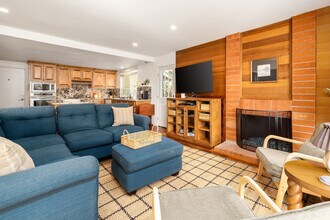 1023 Sea Village Dr in Encinitas, CA - Building Photo - Building Photo