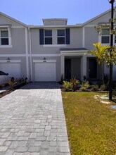 496 Salisbury Cir in Fort Pierce, FL - Building Photo - Building Photo