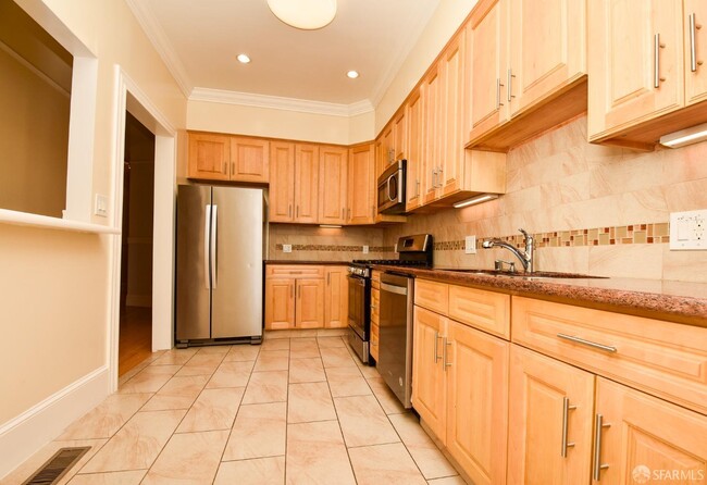 668 Capp St in San Francisco, CA - Building Photo - Building Photo