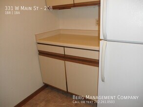 331 W Main St in Waukesha, WI - Building Photo - Building Photo