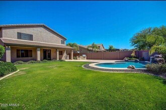 2205 W Gambit Trail in Phoenix, AZ - Building Photo - Building Photo