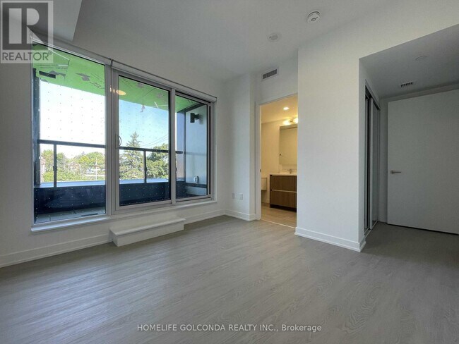 8188 Yonge St in Vaughan, ON - Building Photo - Building Photo