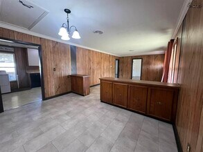 4462 US-287 in Iowa Park, TX - Building Photo - Building Photo
