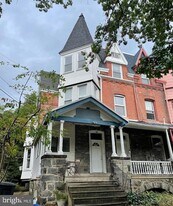 4715 Springfield Ave, Unit 2F in Philadelphia, PA - Building Photo