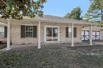 10516 NW 16th St in Yukon, OK - Building Photo - Building Photo