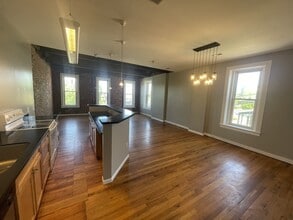 46 S 2nd St, Unit A in Newark, OH - Building Photo - Building Photo